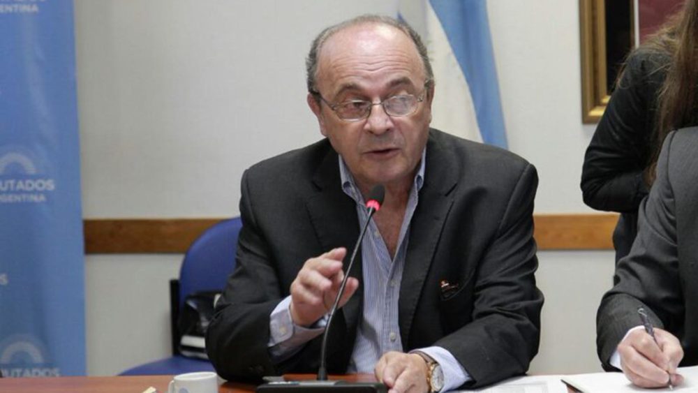 Moreau: “La Cámara de Diputados está parada porque quieren suspender la Democracia”