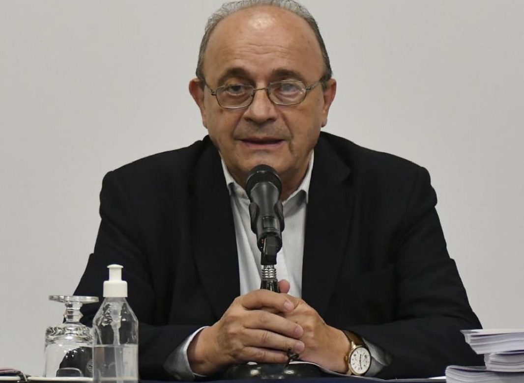Leopoldo Moreau: “La Ley Ómnibus es una reforma constitucional encubierta”