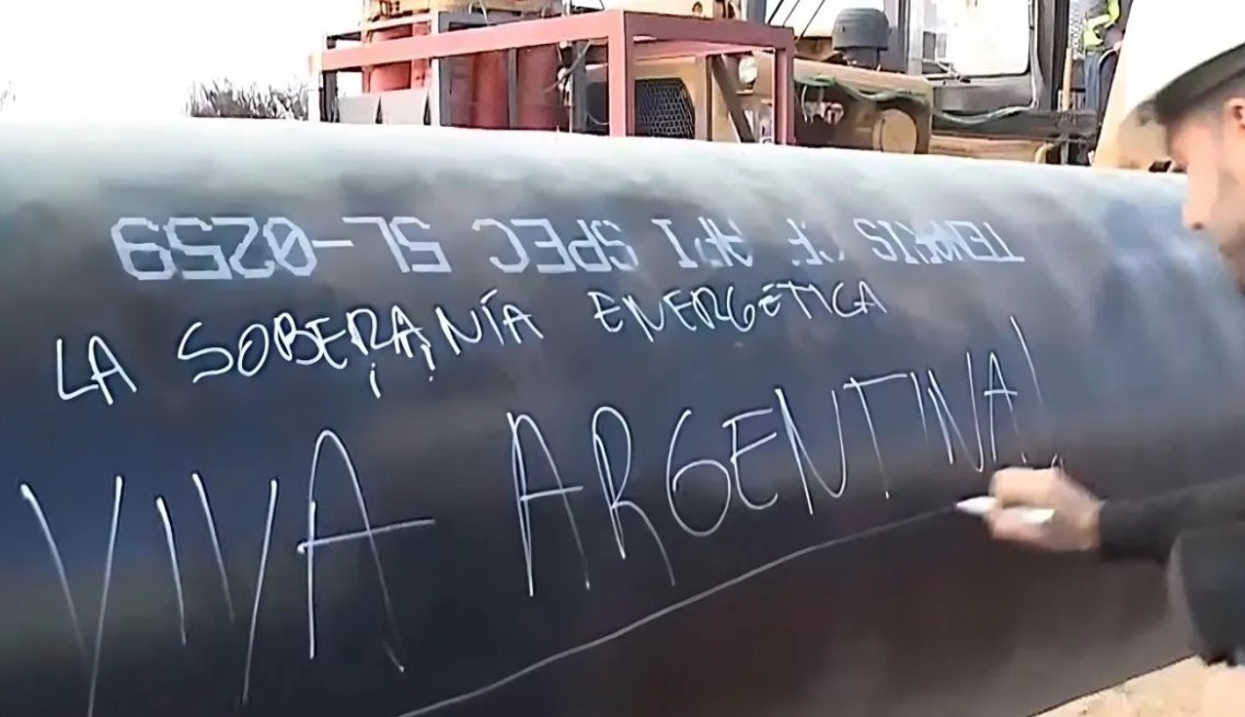 Carbajales: “La obra del gasoducto Néstor Kirchner disminuye las necesidades de exportación y genera trabajo”
