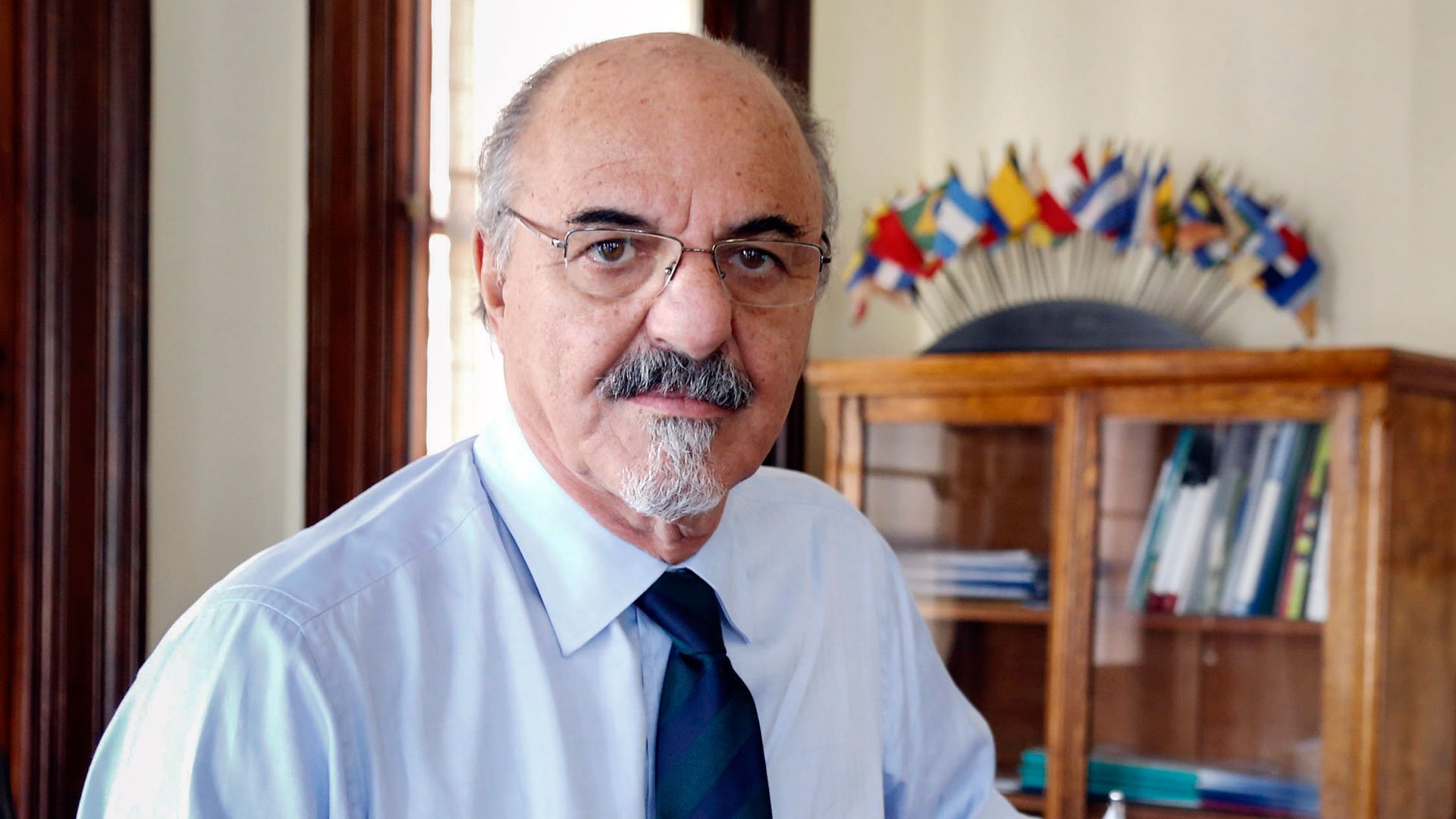 Carlos Tomada: “El DNU es un golpe muy duro para la democracia”
