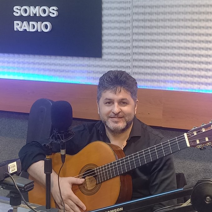 Hugo Rivas: “Para mi la guitarra es una parte de mi cuerpo y de mis tiempos”