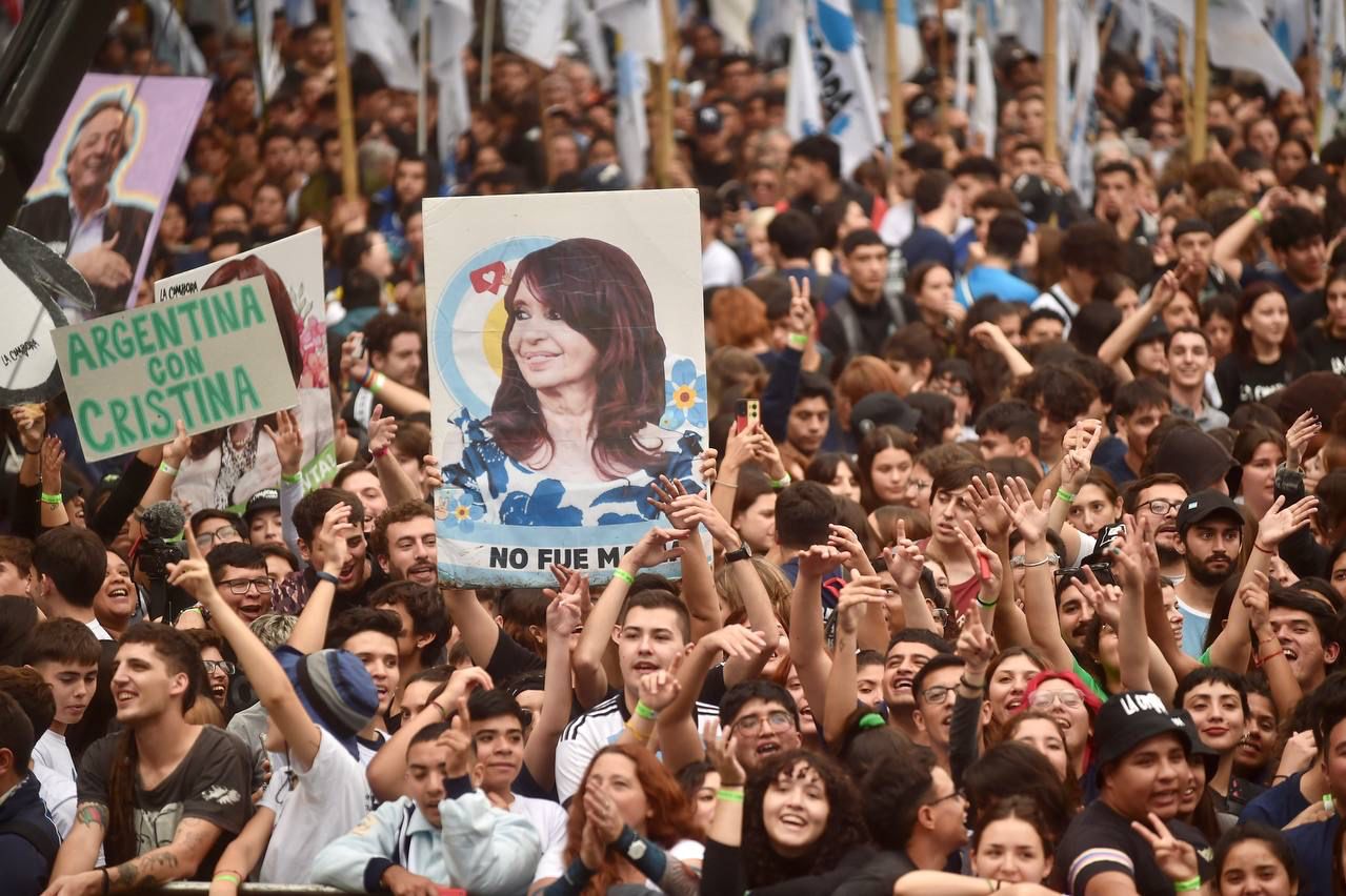 Cristina no está sola