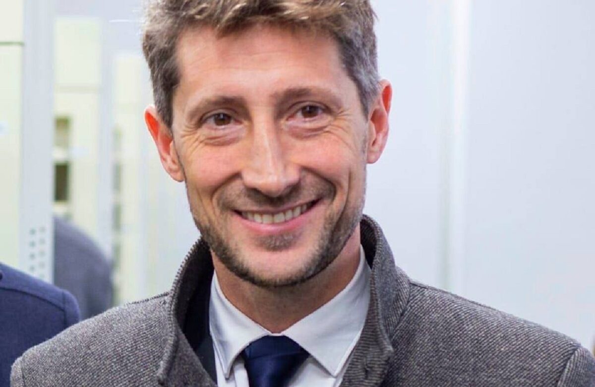 «La única lógica que sostiene el gobierno es la bicicleta financiera»