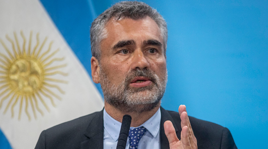 «El gobierno no pensaba devaluar hasta octubre, pero tuvo que hacerlo ahora»