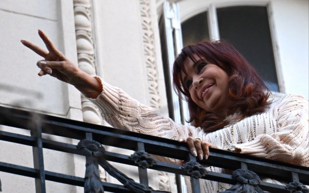 La proscripción a CFK y la movilización a Comodoro Py