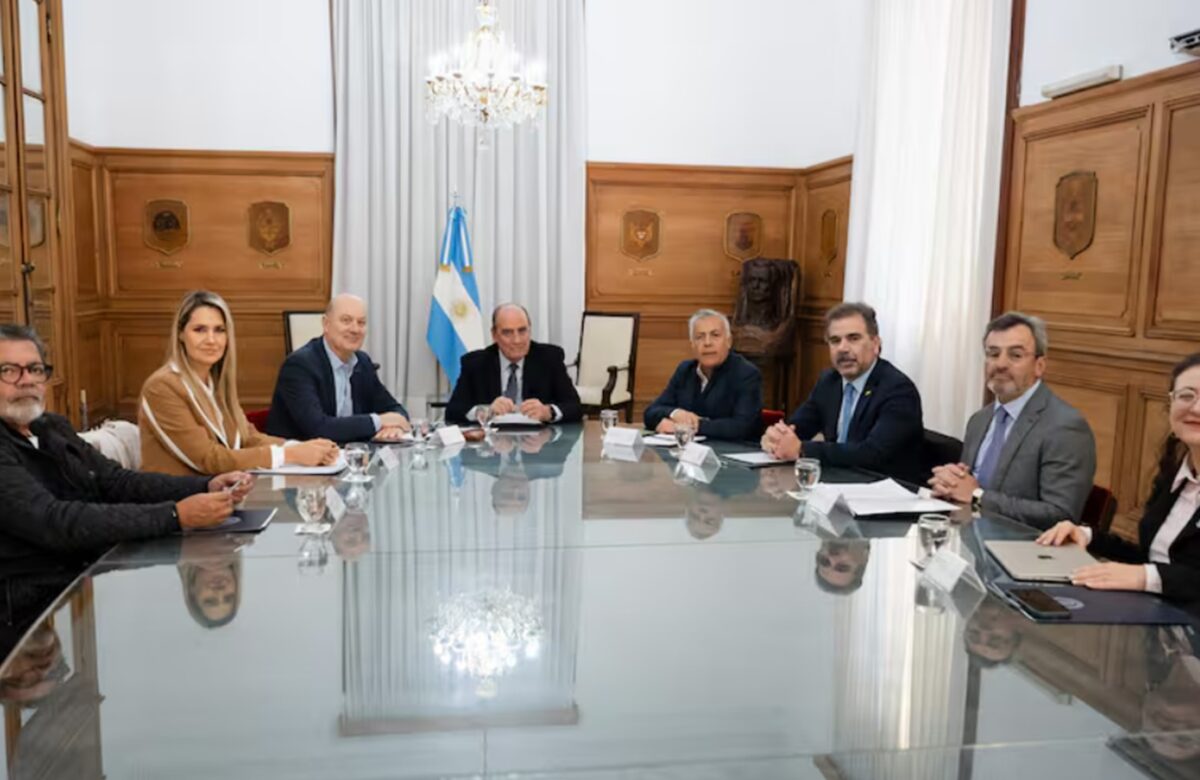 Nada por aquí, nada por allá