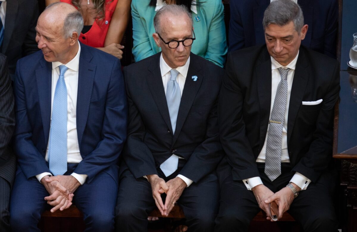 La Corte, una pistola en la cabeza de la democracia