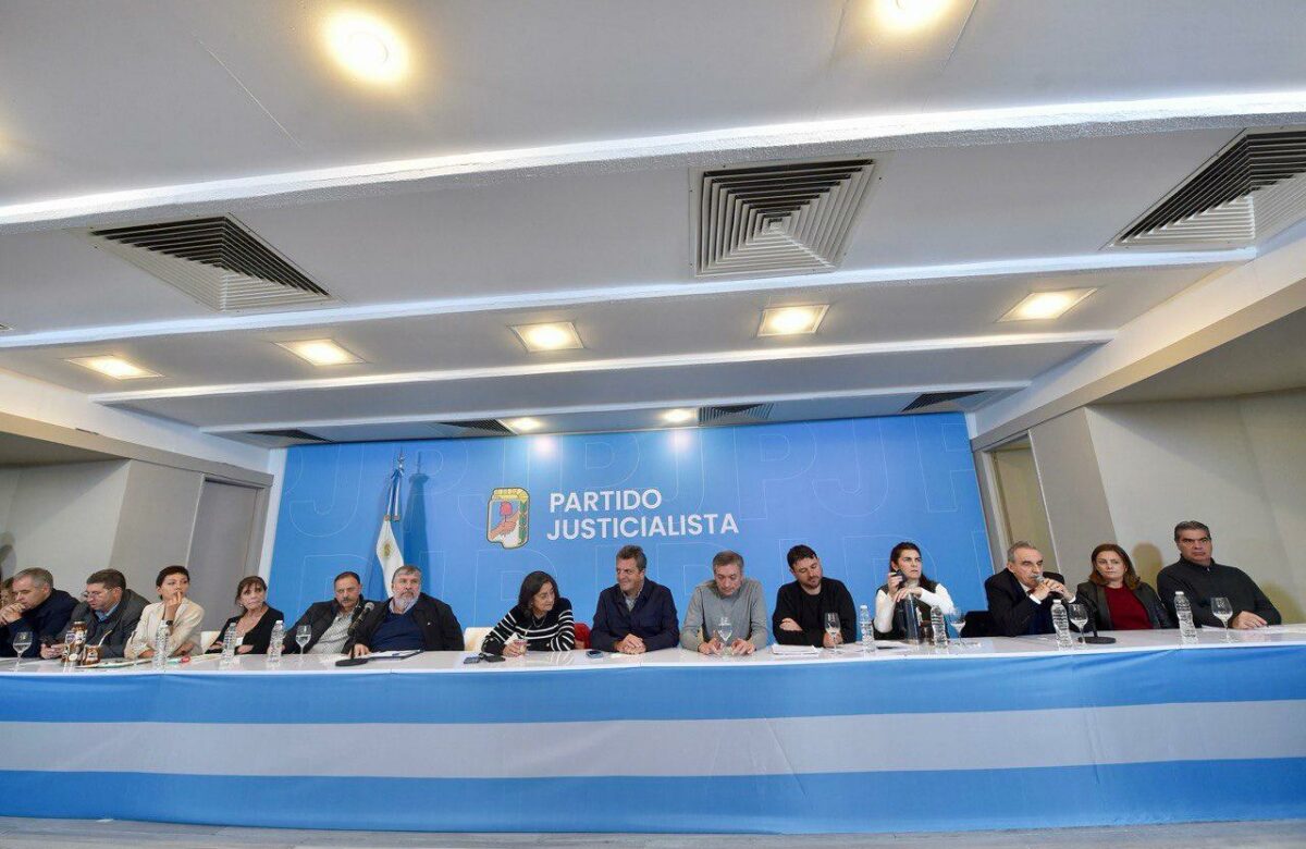 Capitanich: «Hoy en Argentina la democracia está fuertemente debilitada y la república no existe”