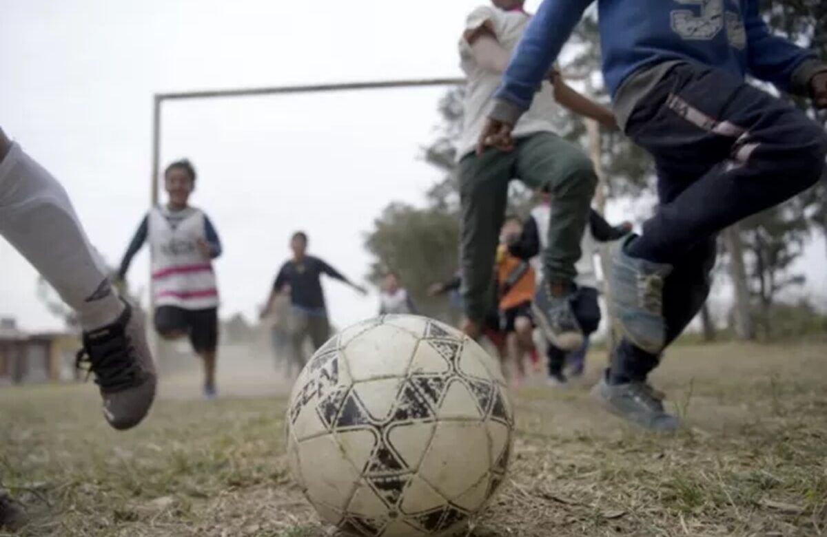 Por favor, no te beses el escudo