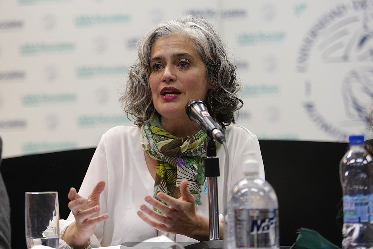 «El desafío de la época es hacer más política»