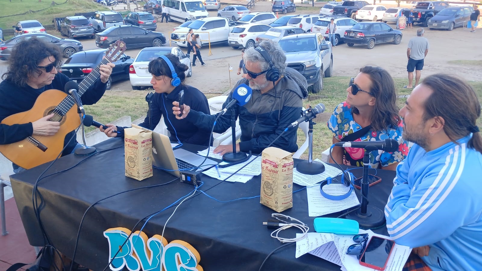 Luis Salinas y Laura Azcurra en Somos Playa