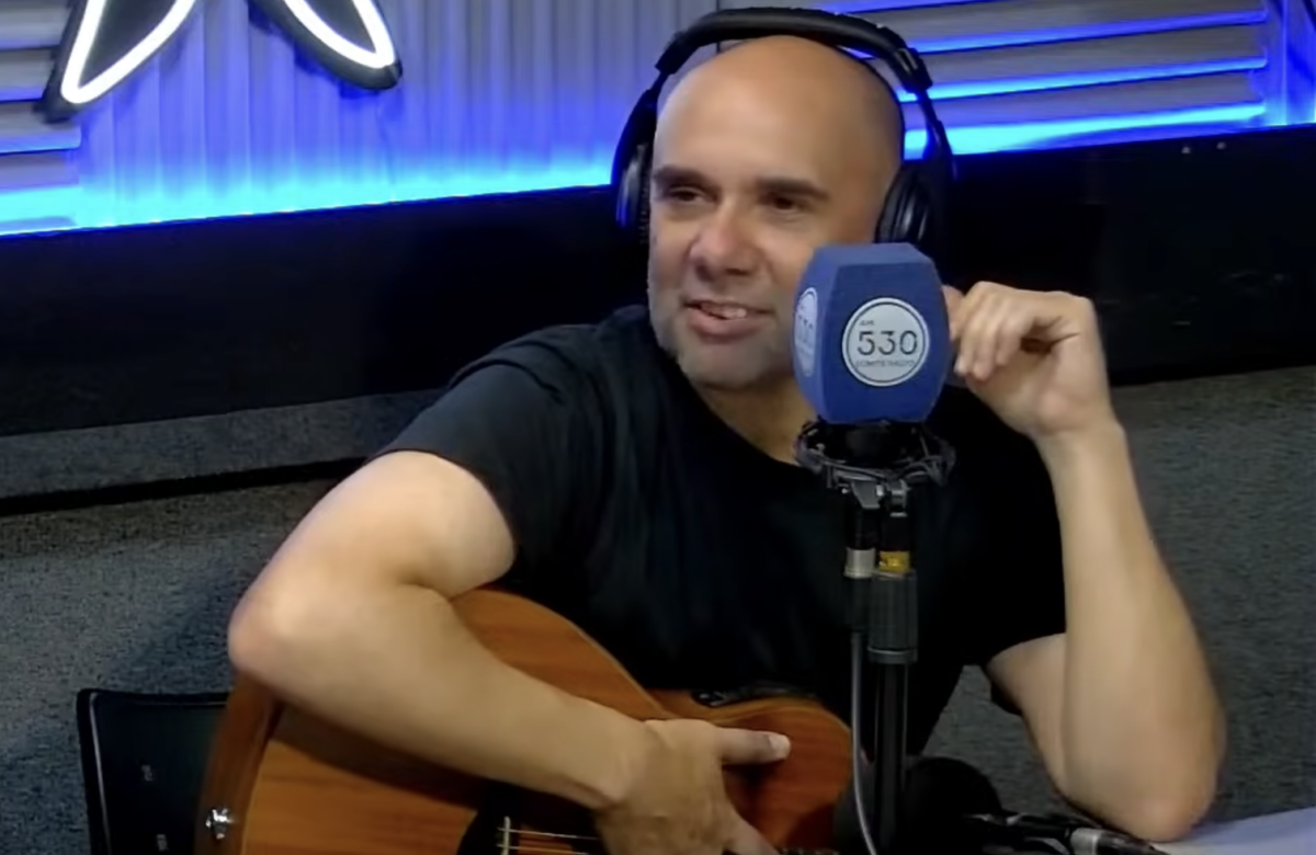 Diego Presa presenta su versión de “Oficio del Cantor” y estrena formato trío en Buenos Aires