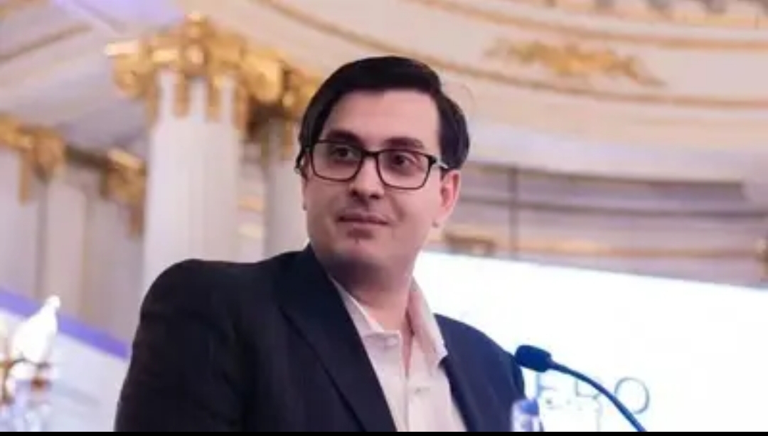 “Milei le miente a su base electoral»