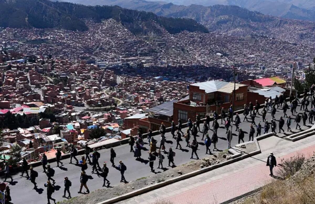Bolivia arde y la Argentina esta ardida