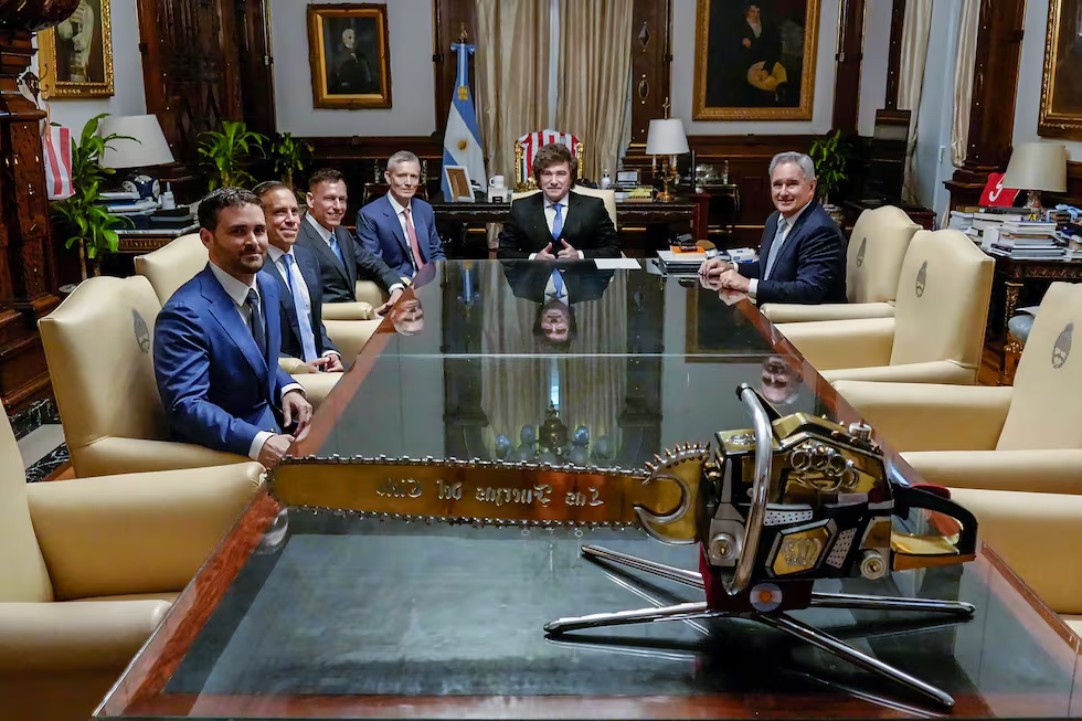 Tecnoimperialismo y resistencia