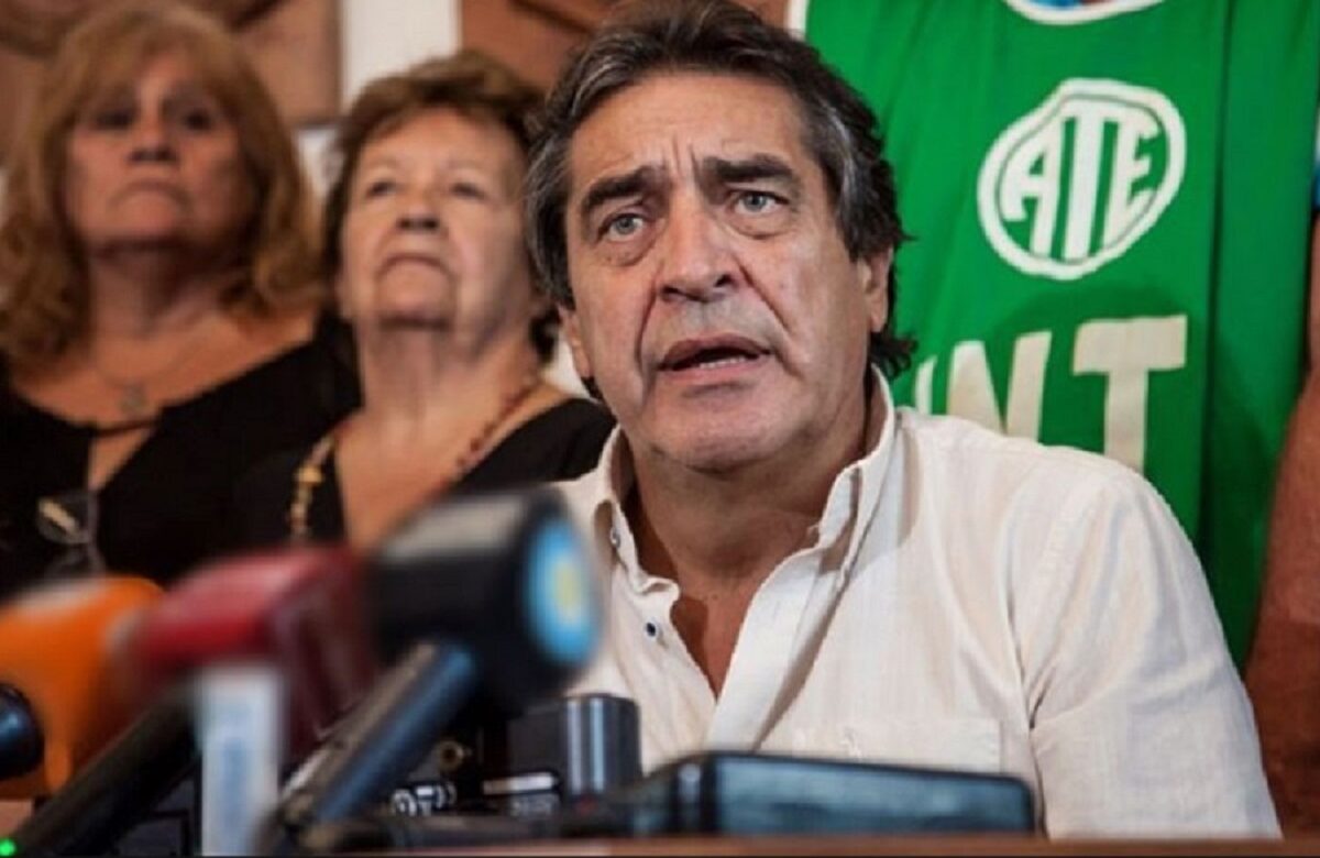 «La democracia no se puede sostener sobre formalidades»