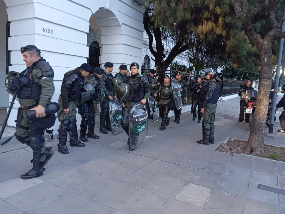 Aguantarlos cuesta cada día más