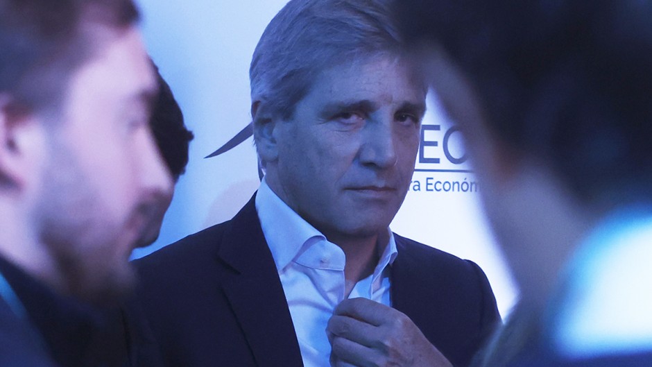 ¿Los últimos días de Toto Caputo?