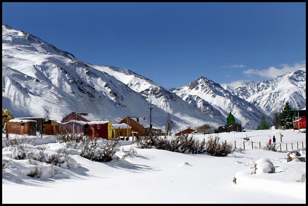 Mendoza: Temporal de nieve y turistas evacuados