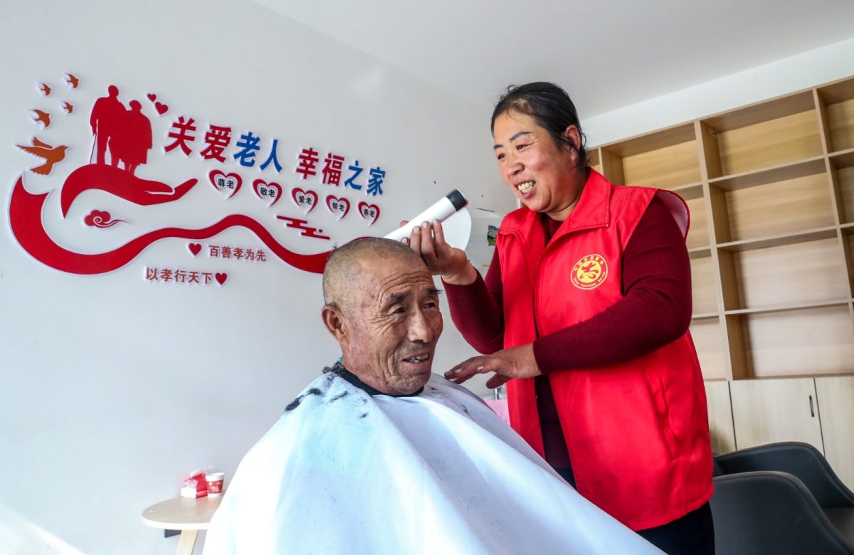 Todos llevamos un viejo encima: China le pone una ficha al Doble Nueve