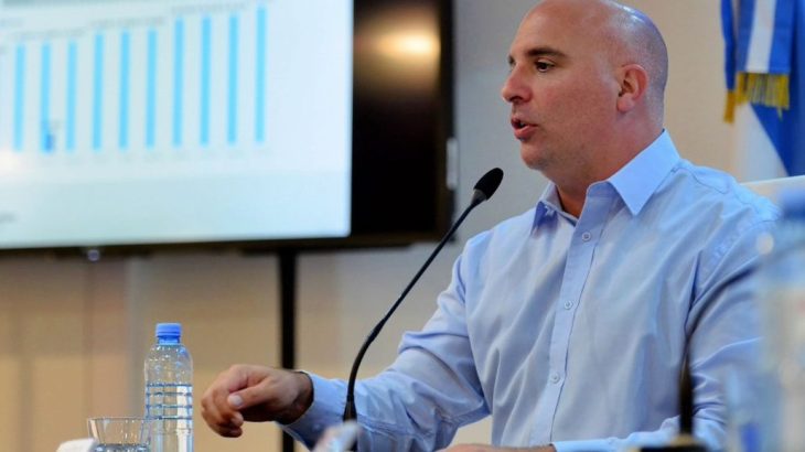 «Hay una fuerte presión de los grupos económicos para liberar el cepo»